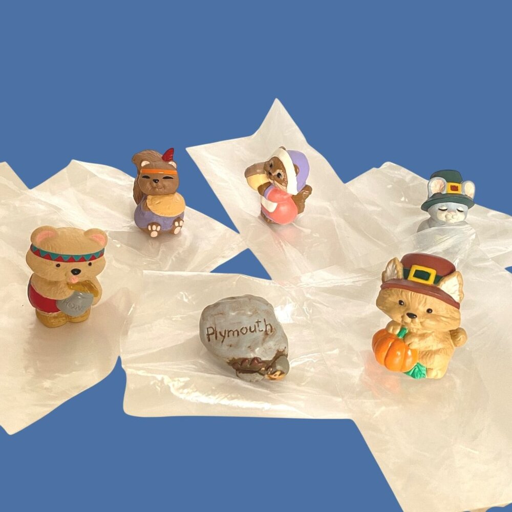 Hallmark Merry Miniatures Fall/Thanksgiving lot set Plymouth rock New/stickers‎